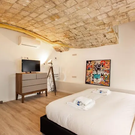 Charming With Ac -2br-8p- Bastille Apartment